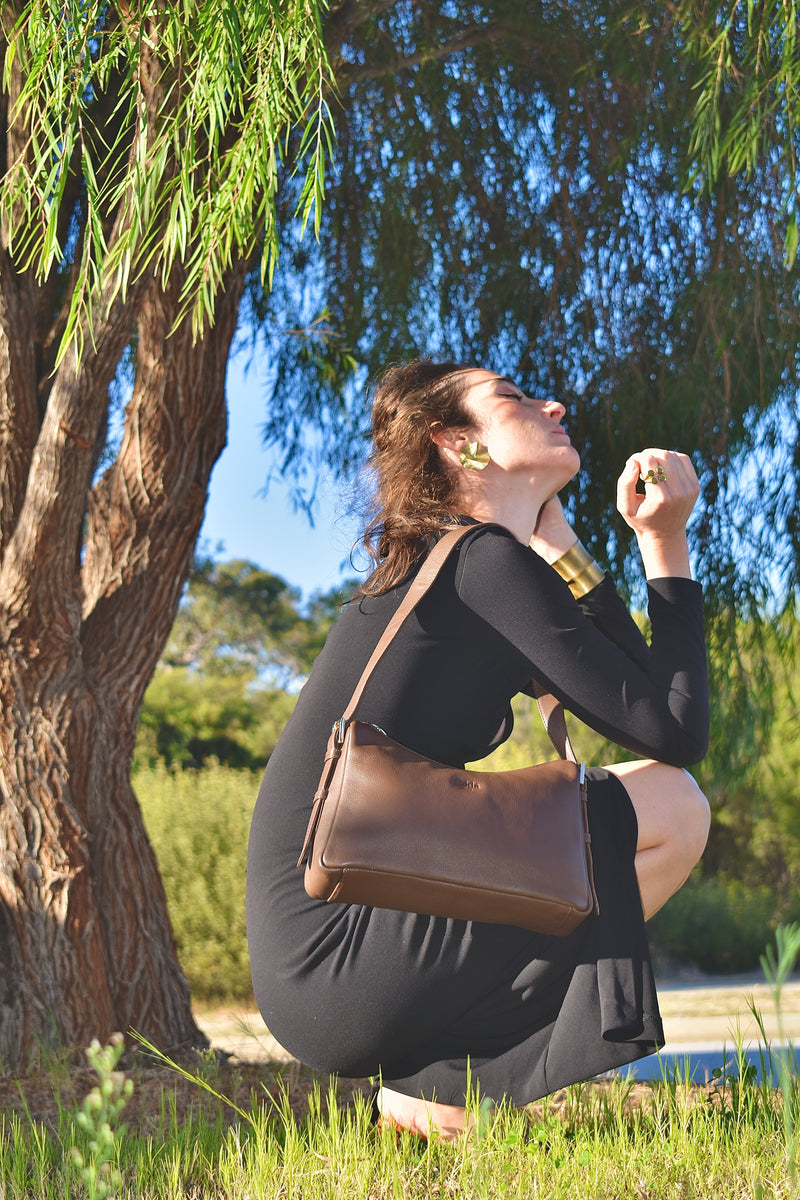 Esperance Bag in Cocoa — detail