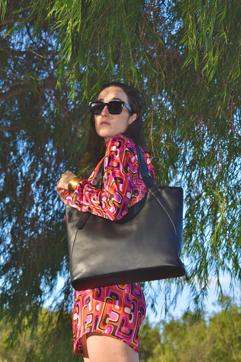 Margaret Tote in Black — Oralua
