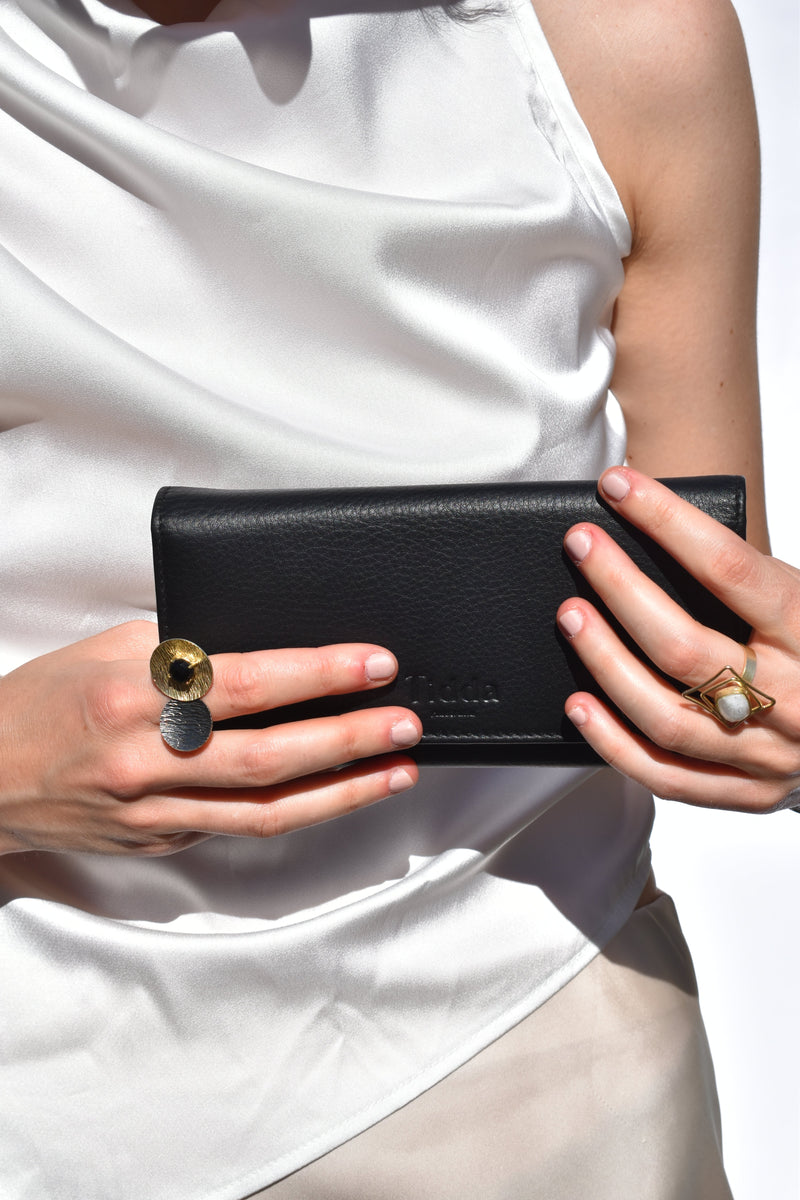 Ningaloo Wallet in Black — Oralua